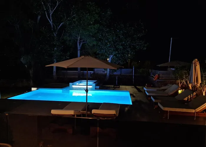 Luxury Villa Anemone With Private Pool